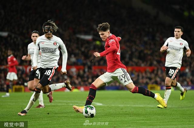 有的农民篮球赛参赛球员身份引争议，人民日报记者调查.